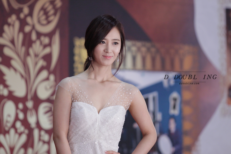 [PIC][31-12-2012]Yuri xuất hiện tại "SBS Drama Awards 2012" vào tối nay - Page 3 1840A54E51752F012C0E2D