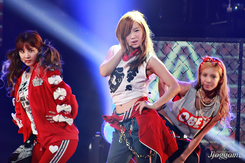 [PIC][06-01-2013]SNSD biểu diễn tại "KBS Open Concert" vào chiều nay - Page 5 211F5F4350EABFD014825A