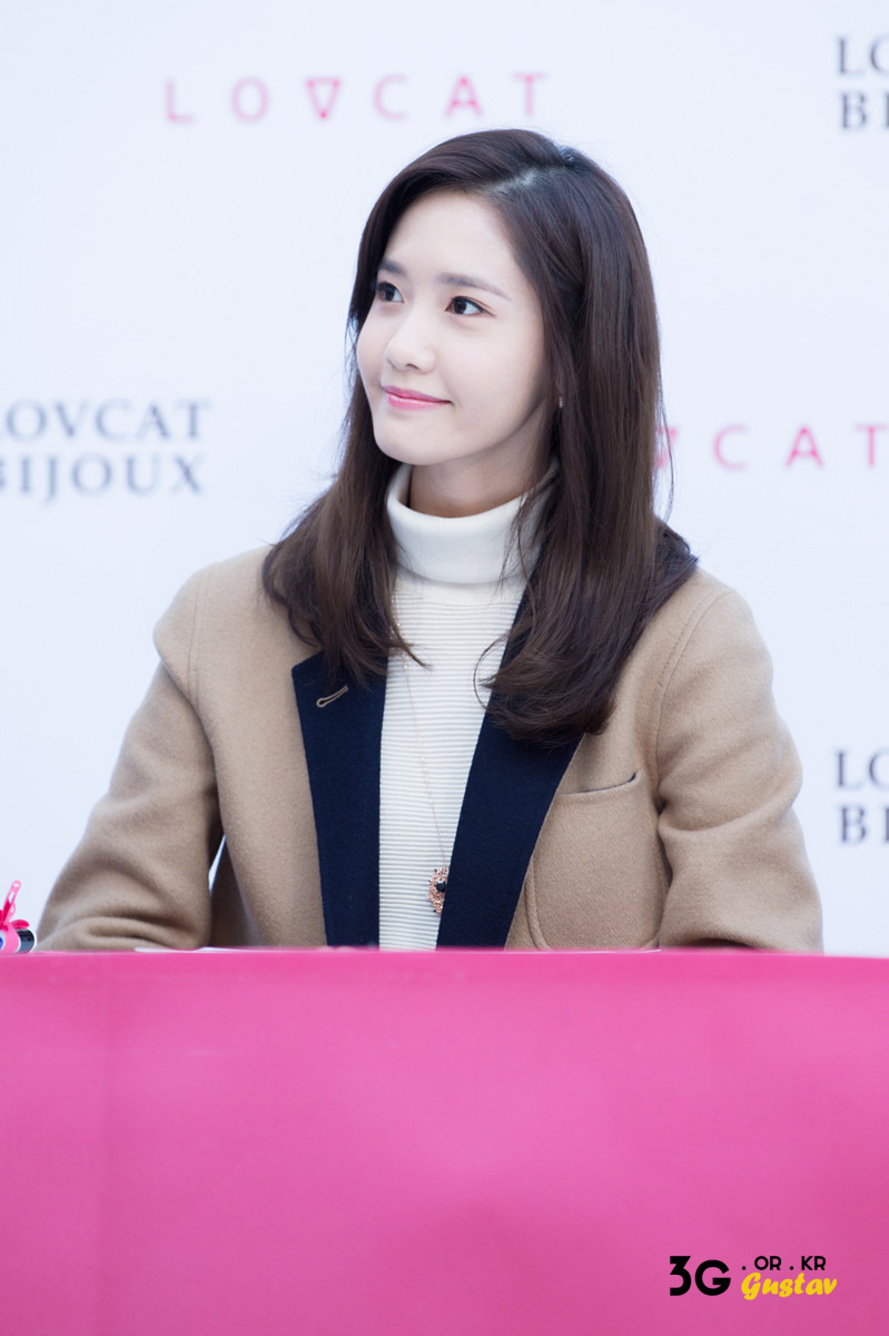 [PIC][24-10-2015]YoonA tham dự buổi fansign cho thương hiệu "LOVCAT" vào chiều nay - Page 3 21456635562CDCFD2C4B58