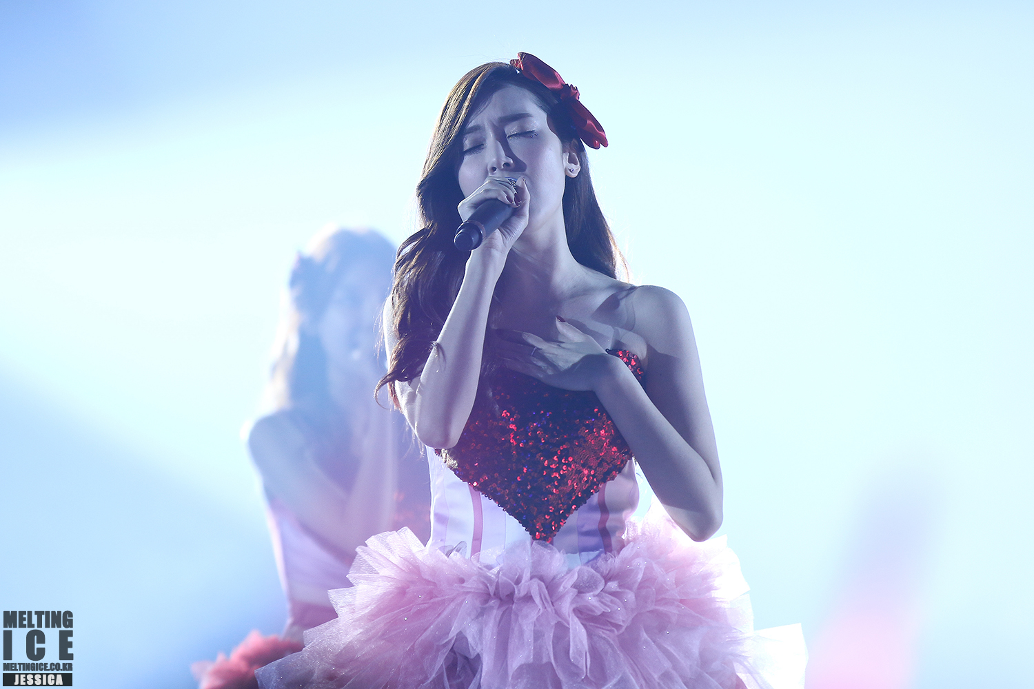 [PIC][08/09/10-11-2013]Hình ảnh mới nhất từ "2013 Girls' Generation's World Tour – Girls & Peace in HongKong" của SNSD (P3)  - Page 8 21561A3452CE00E2261660