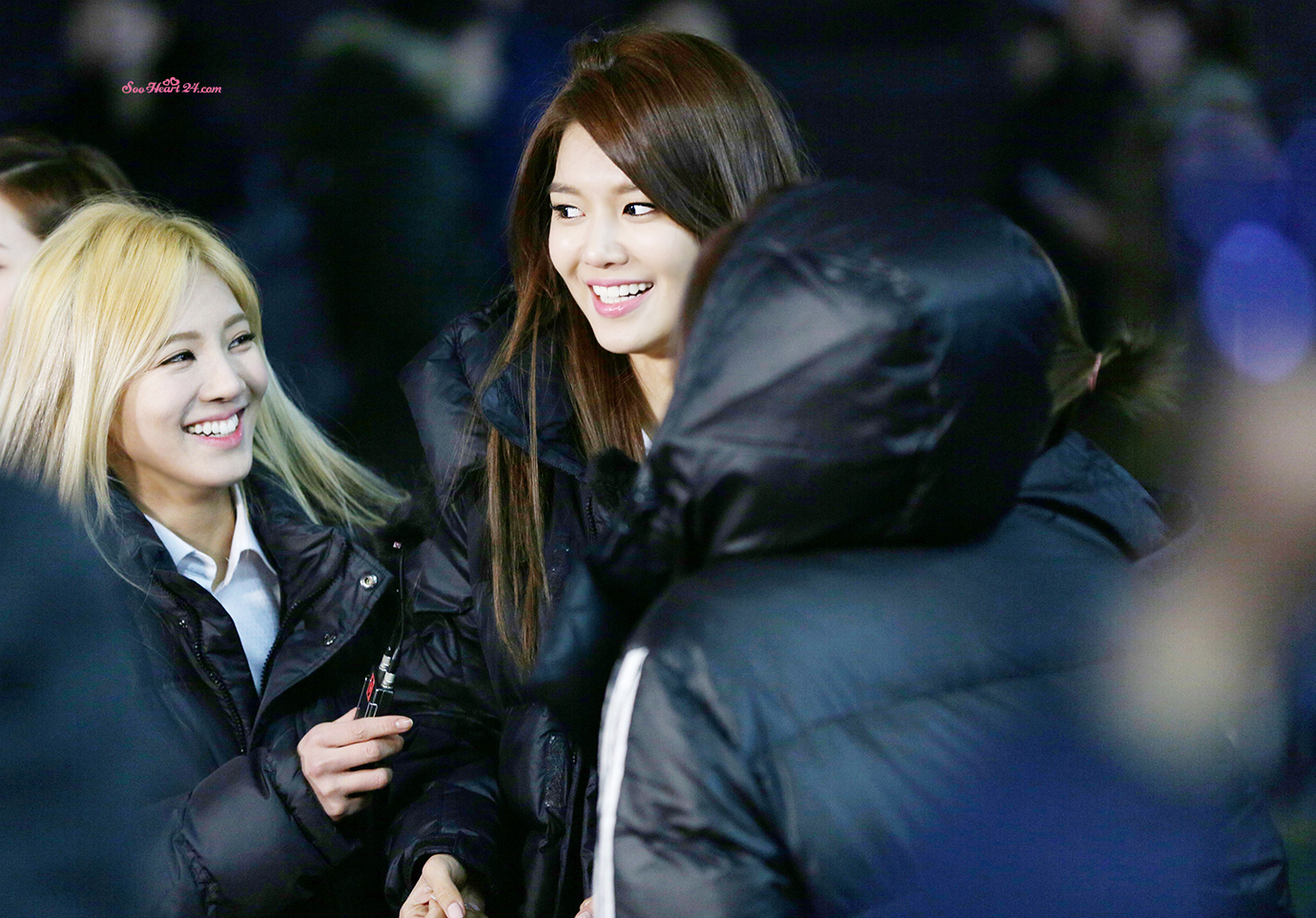 [PIC][07-03-2014]SNSD ghi hình cho chương trình "Guerilla Date" tại Sinchon vào tối nay - Page 2 224F5547532D24B0439E27