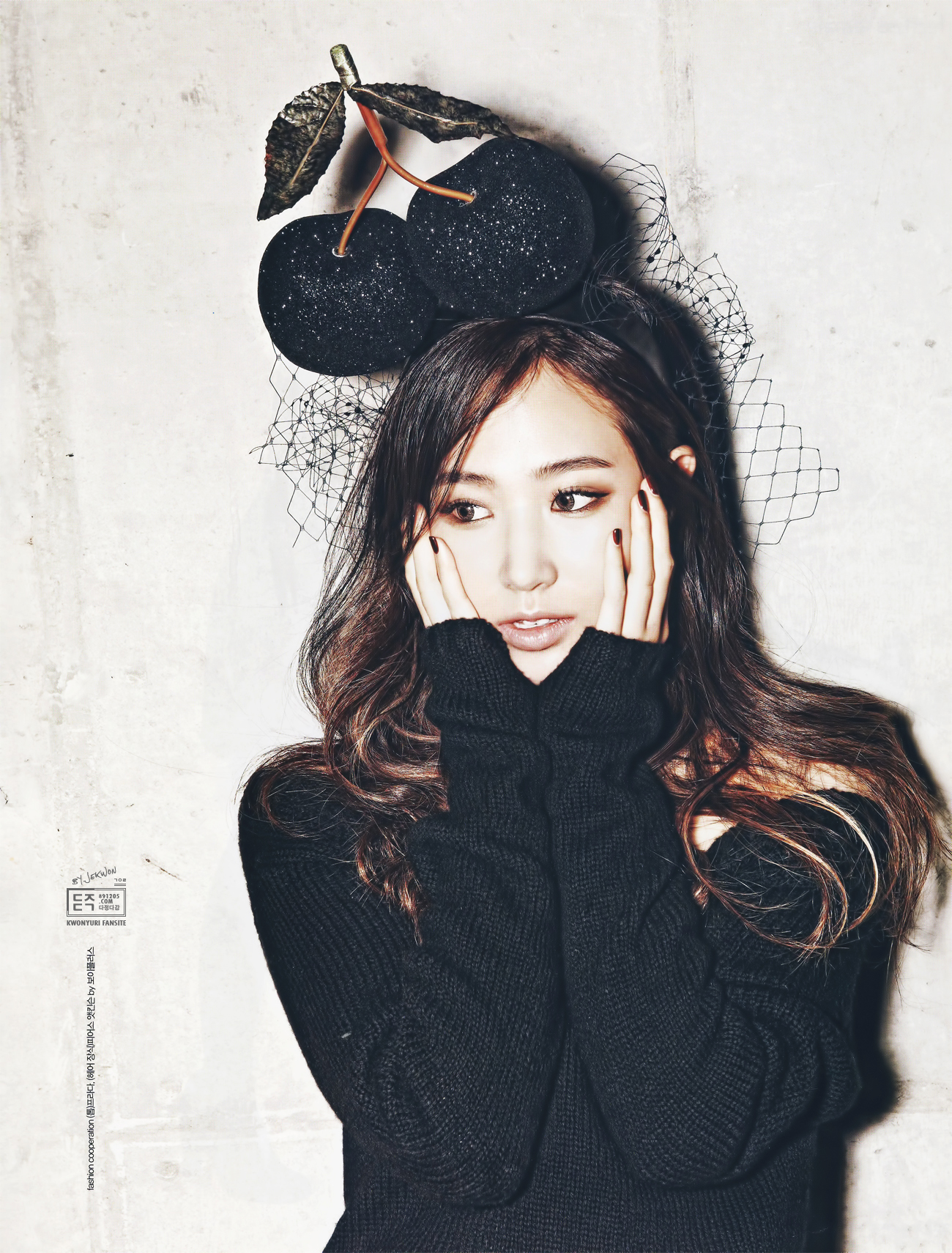 [PIC][17-10-2013]Yuri đầy quyến rũ trên ấn phẩm tháng 11 của tạp chí "Cosmopolitan" 253BF3365264CE5B047414