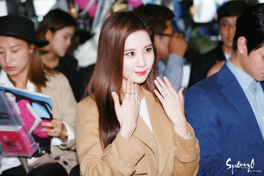 [PIC][19-10-2015]SeoHyun tham dự "HERA SEOUL FASHION WEEK S/S 2016 'THE STUDIO K'" vào trưa nay 2542C0365624AA7822E9A3