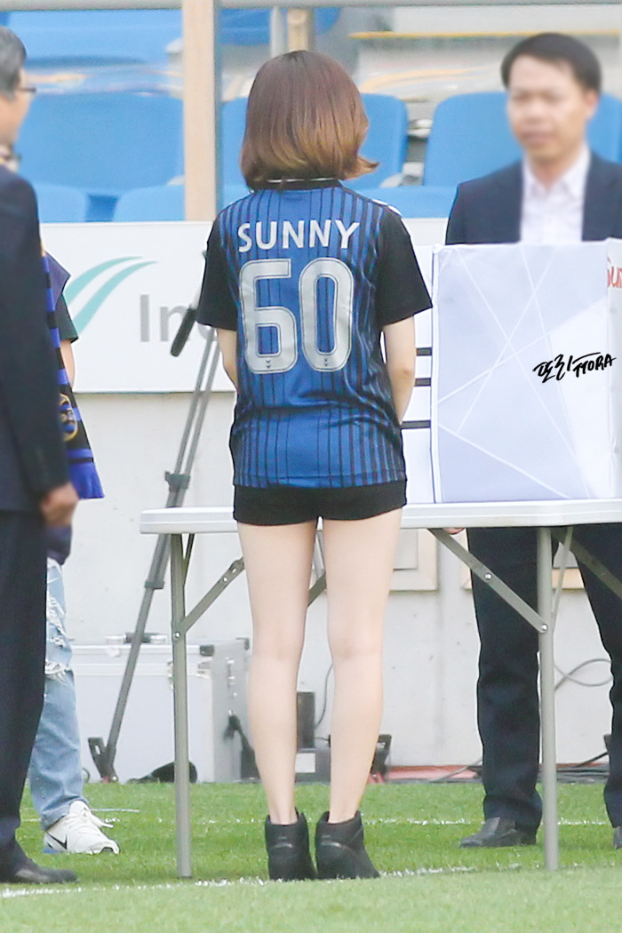 [PIC][22-05-2016]Sunny tham dự sự kiện "Shinhan Bank Vietnam & Korea Festival"  tại SVĐ Incheon Football Stadium vào hôm nay 2648F936577CEA2B33C18B