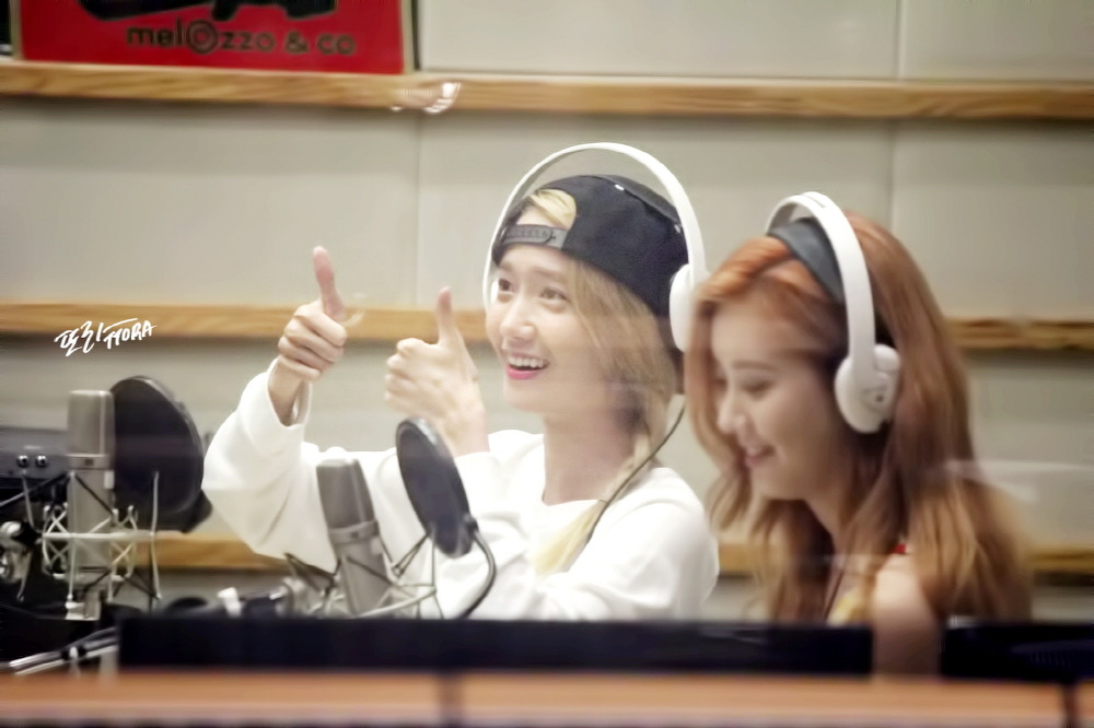 [PIC][13-07-2015]YoonA - SooYoung - HyoYeon và Yuri xuất hiện tại "KBS Cool FM Super Junior KISS THE RADIO" vào tối nay 27170E4355CB4FFF110D4B