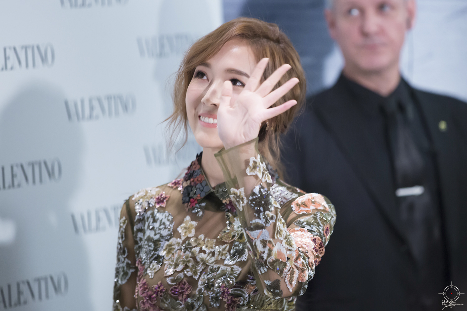 [PIC][04-09-2014]Jessica xuất phát đi Hồng Kông để tham dự sự kiện của thương hiệu "Valentino" vào chiều nay - Page 3 2160F437541D6F790CAB39