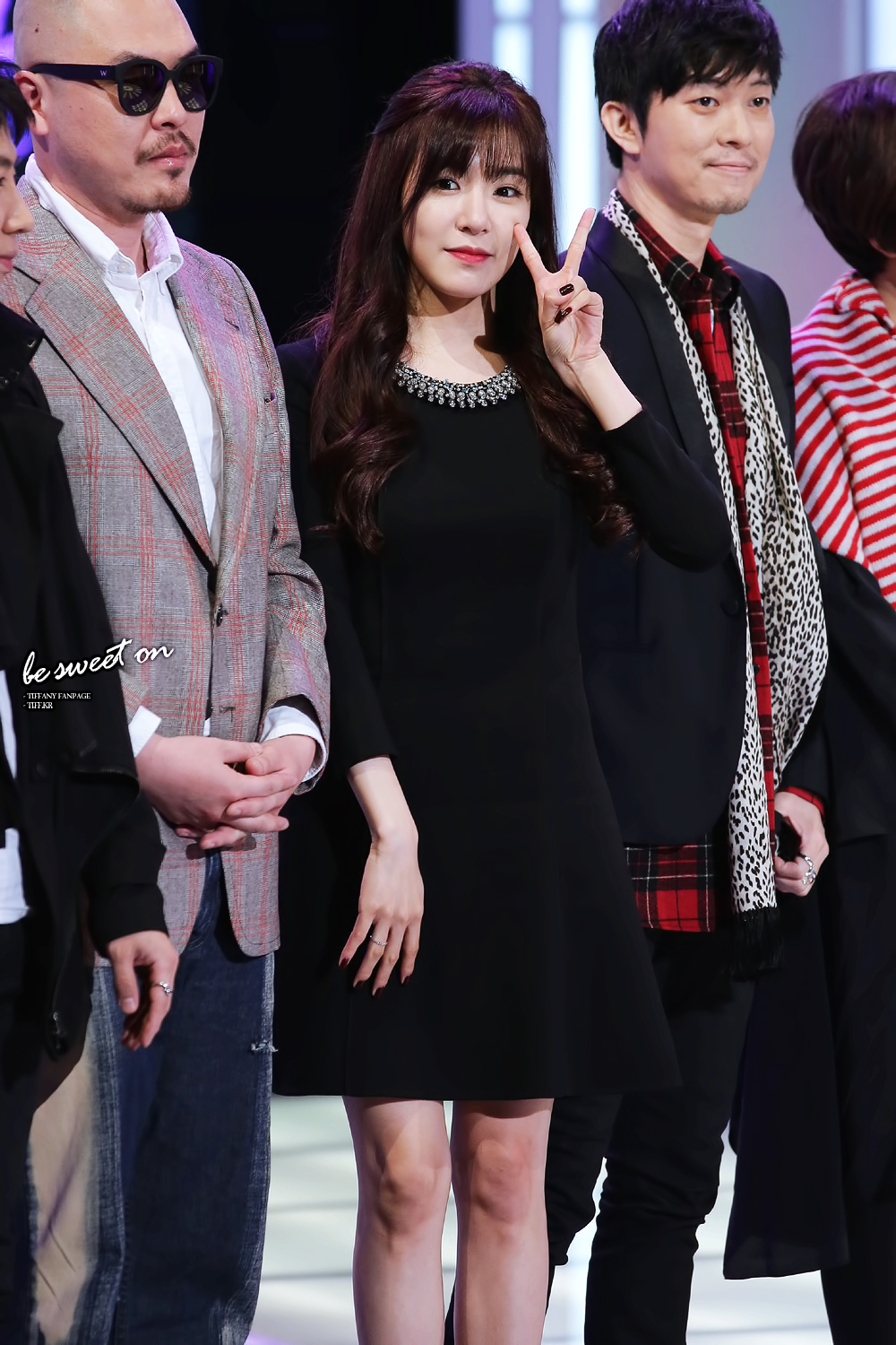 [PIC][16-10-2013]Tiffany xuất hiện tại buổi họp báo ra mắt chương trình "Fashion King Korea" vào trưa nay 227C6F4B526225683E300B