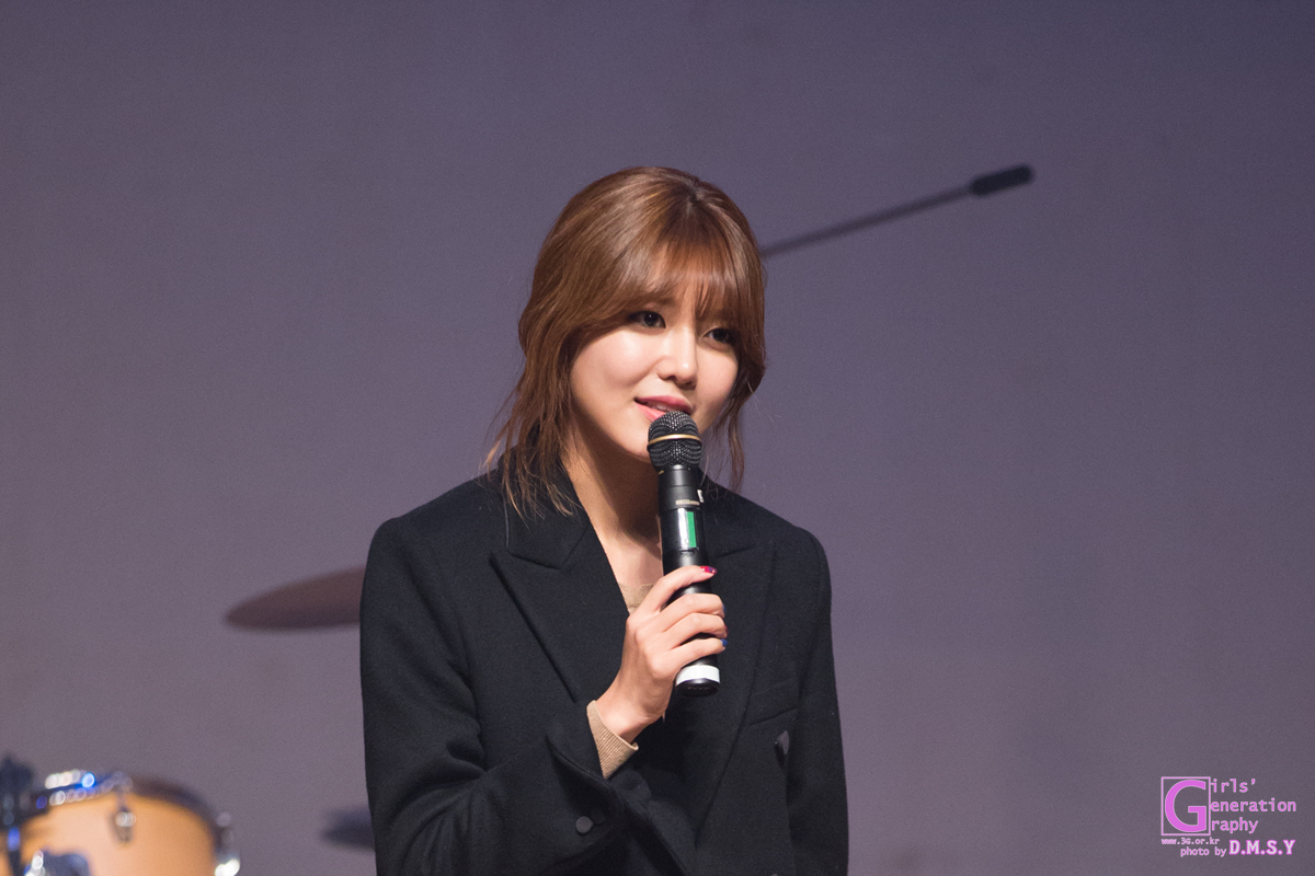 [PIC][20-12-014]SooYoung xuất hiện tại sự kiện "Korean Retinitis Pigmentosa Charity" vào chiều nay 275B4B4F5495C26411FC2A