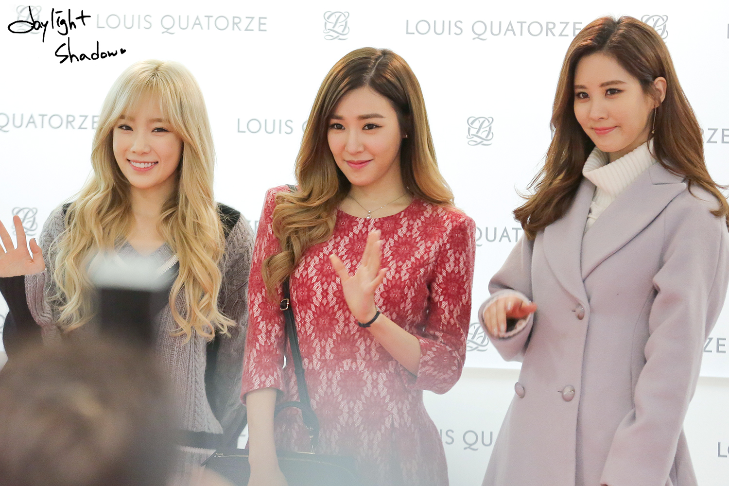 [PIC][27-11-2015]TaeTiSeo tham dự buổi Fansign cho thương hiệu "Louis Quartoze" tại Lotte Department Store Busan vào chiều nay - Page 6 275E654956B476D209DB4A