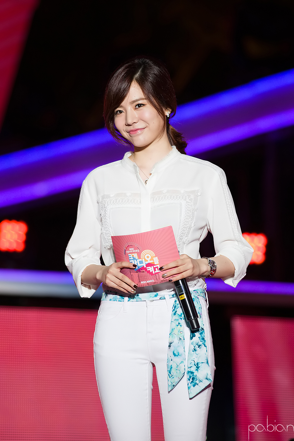 [PIC][04-09-2014]Sunny tham dự chương trình "Sangam MBC Radio" với tư cách là MC vào tối nay 2760BF4B5409BD1B321145