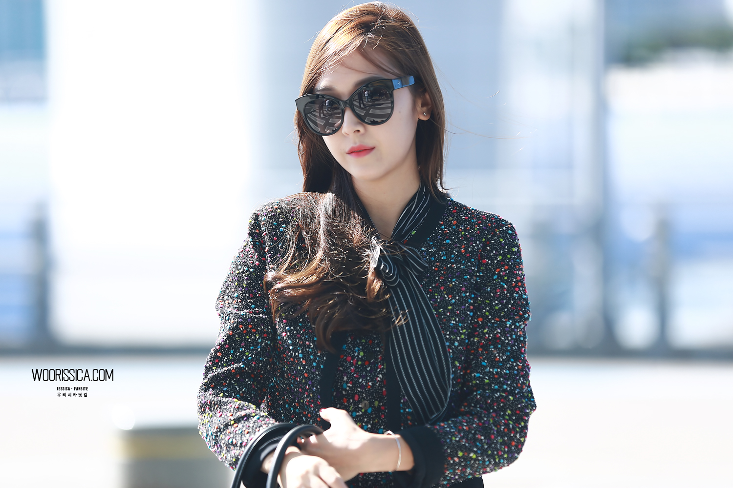 [PIC][08-09-2015]Jessica khởi hành đi New York để tham dự Tuần lễ Thời trang vào sáng nay 2772E04455F6B45316A249